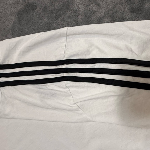 Adidas crup boxy top - Picture 4 of 5